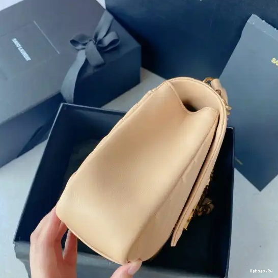 YSL MEDIUM COLLEGE 0622